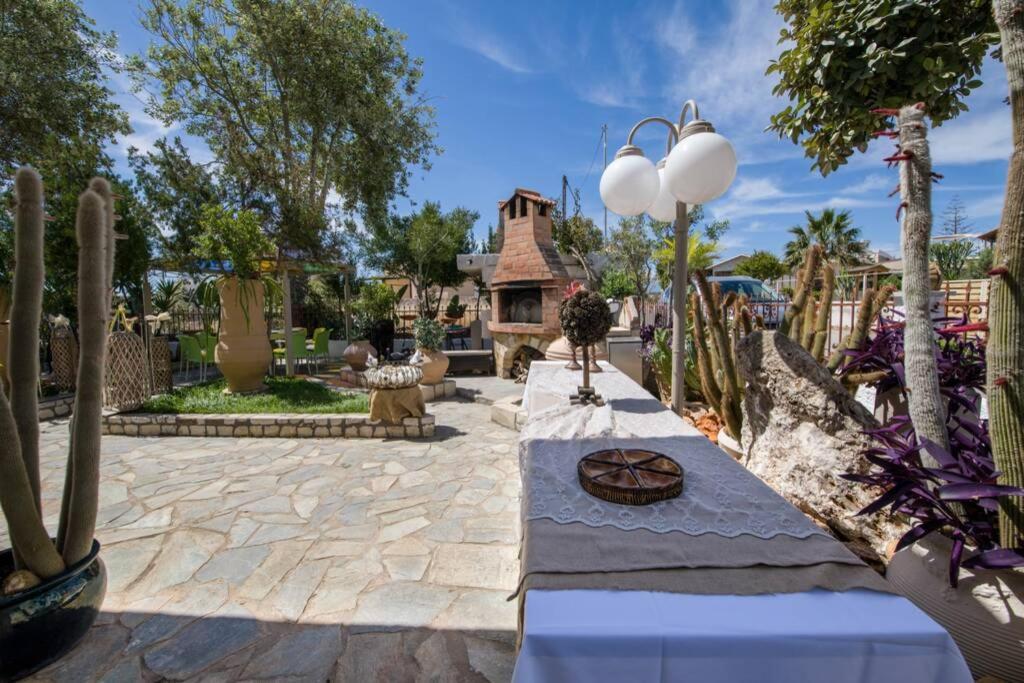 Villa Renas Secret Garden House à La Canée Extérieur photo