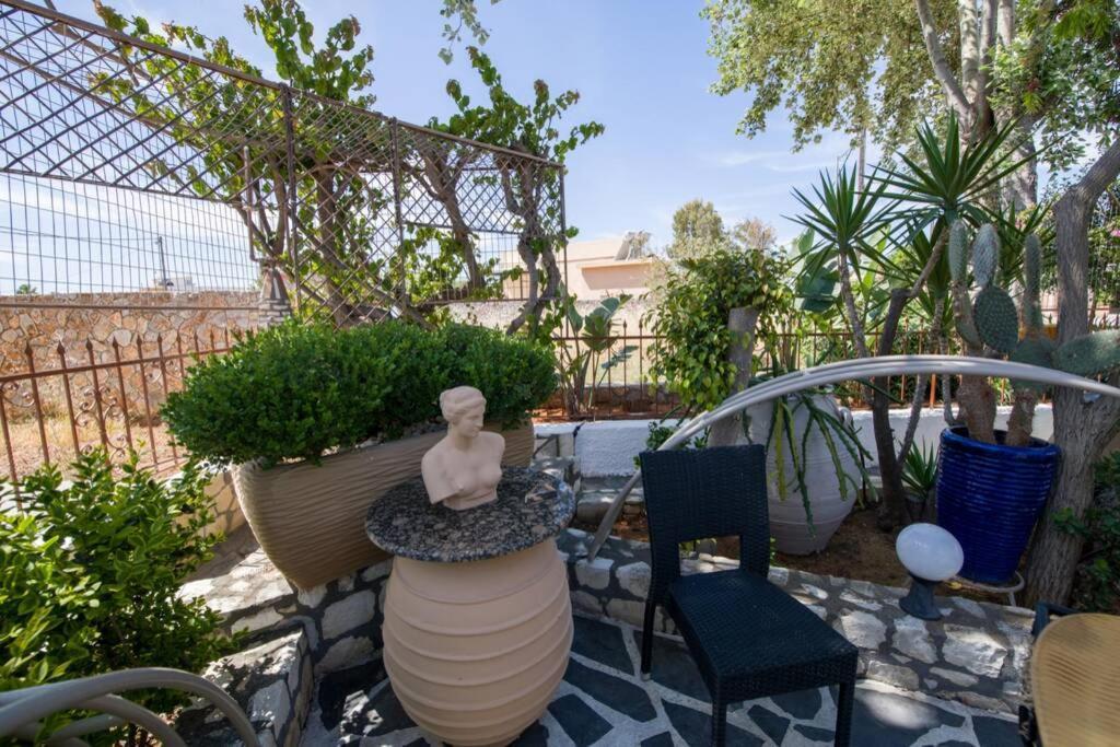 Villa Renas Secret Garden House à La Canée Extérieur photo